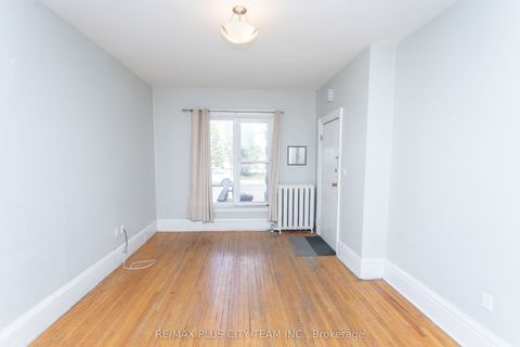 682 Bathurst Street 2 Toronto ON M5S 2R3