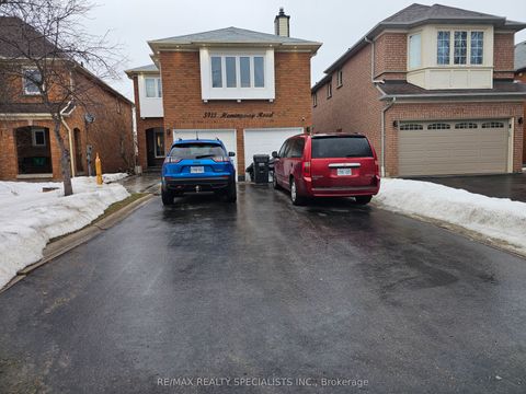 5913 Hemingway Road Mississauga ON L5M 5K8