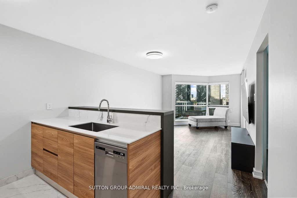 Photo of 10 Yonge Street #1910, Toronto, ON M5E 1R4 (MLS # C13652972)