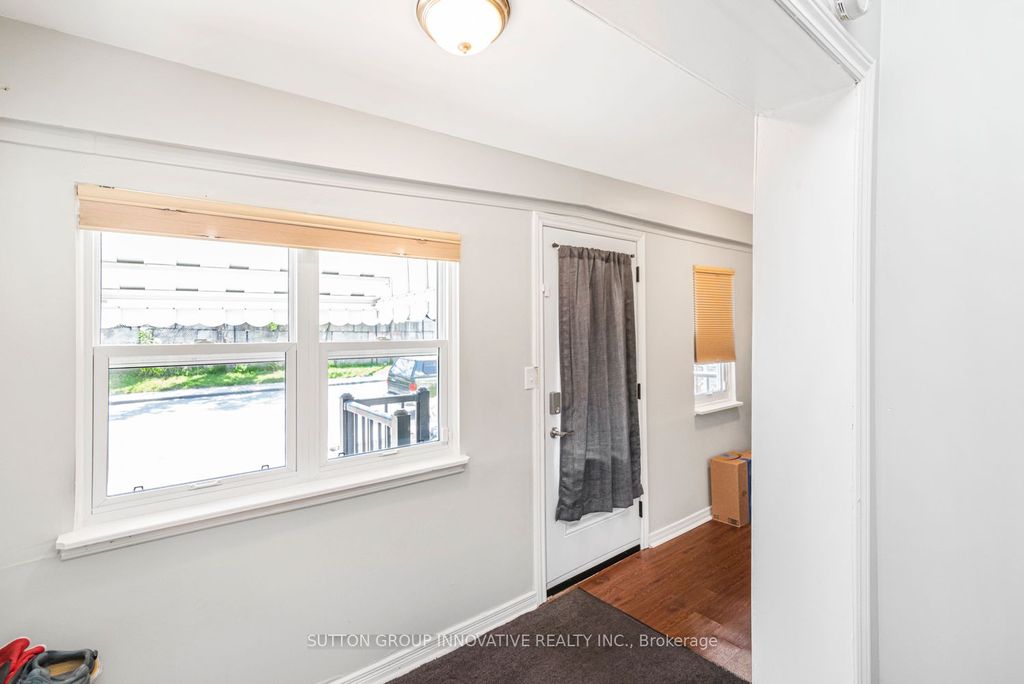 Photo of 51 Beach Road, Hamilton, ON L8L 3Z6 (MLS # X12696630)