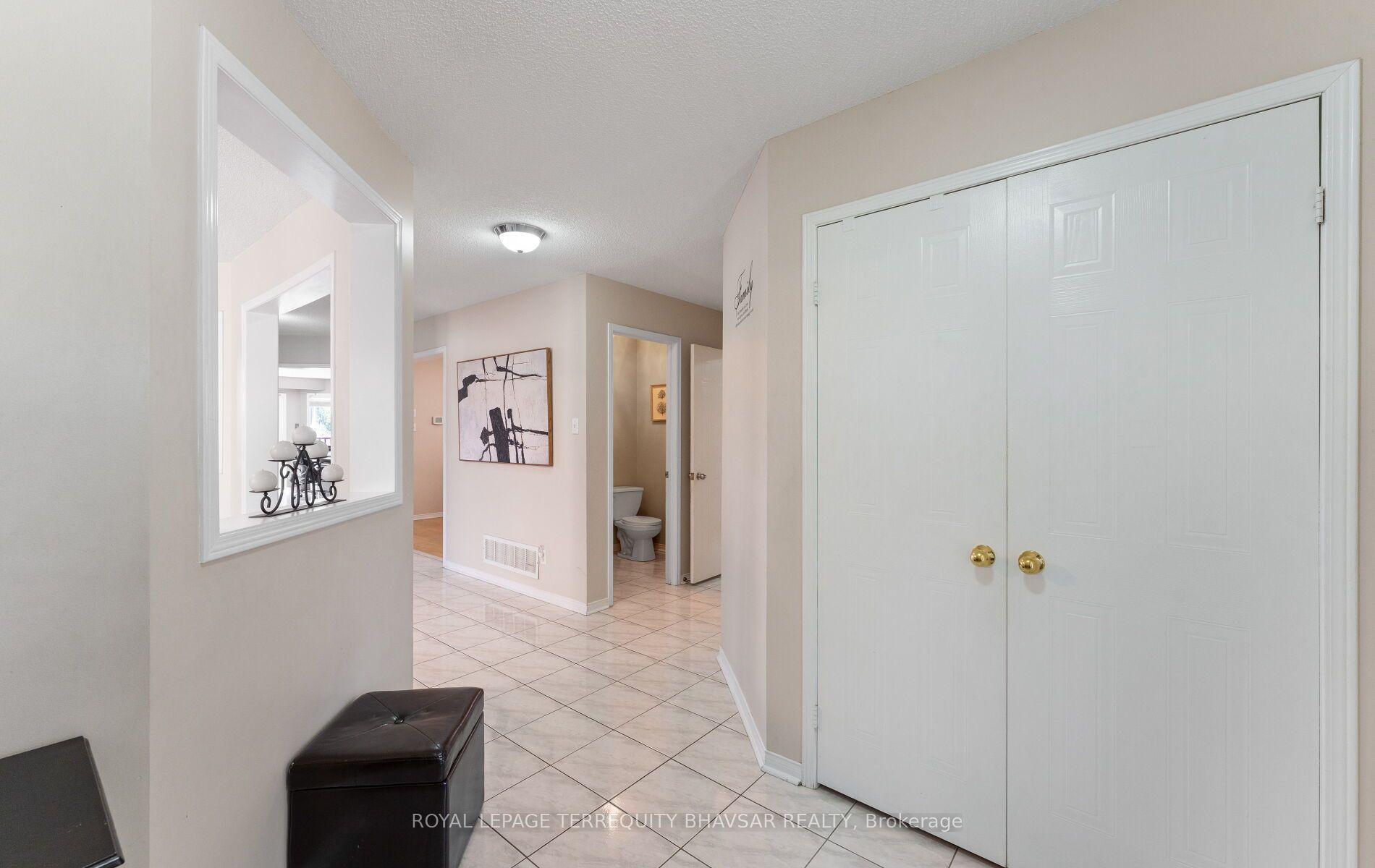 382 Harrowsmith Drive