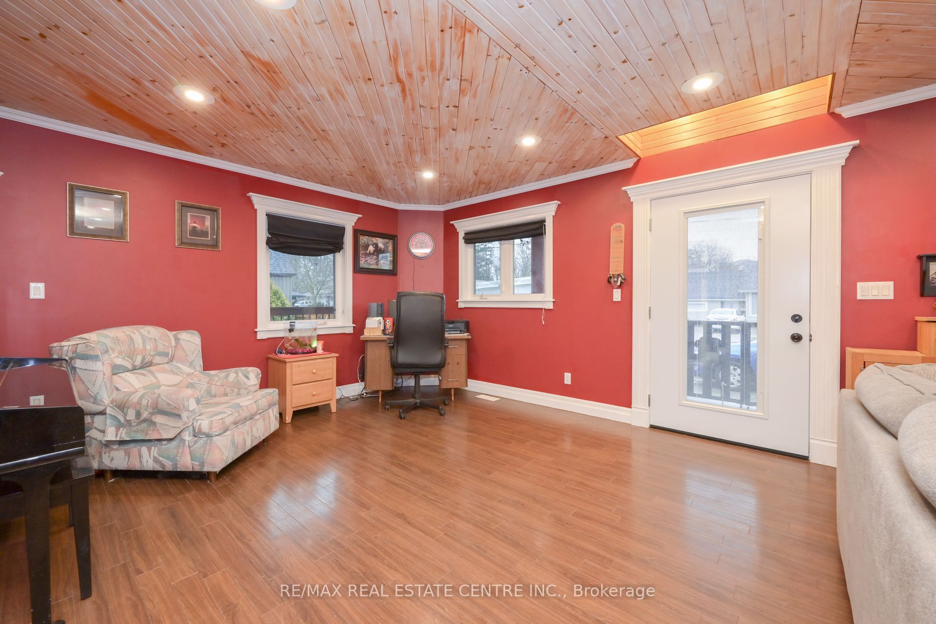 79 Commercial Street