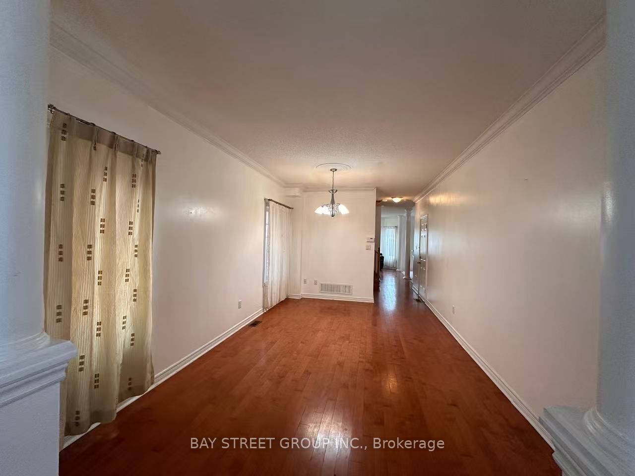 70 Warren Bradley Street