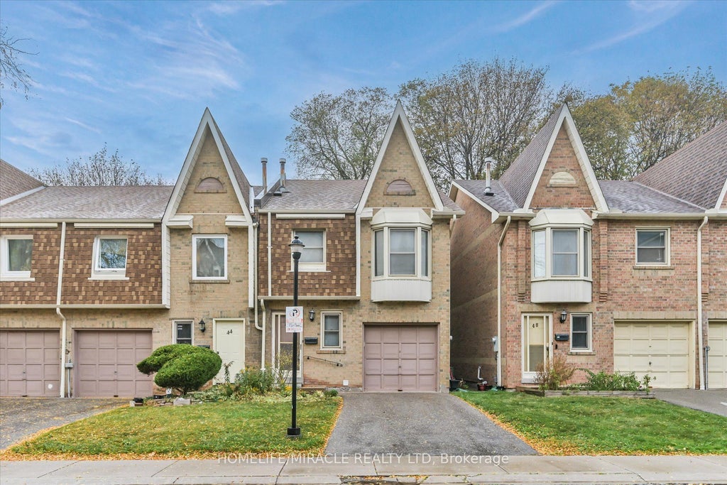 Photo of 10 Cardwell Avenue #46, Toronto, ON M1S 4Y9 (MLS # E14130986)