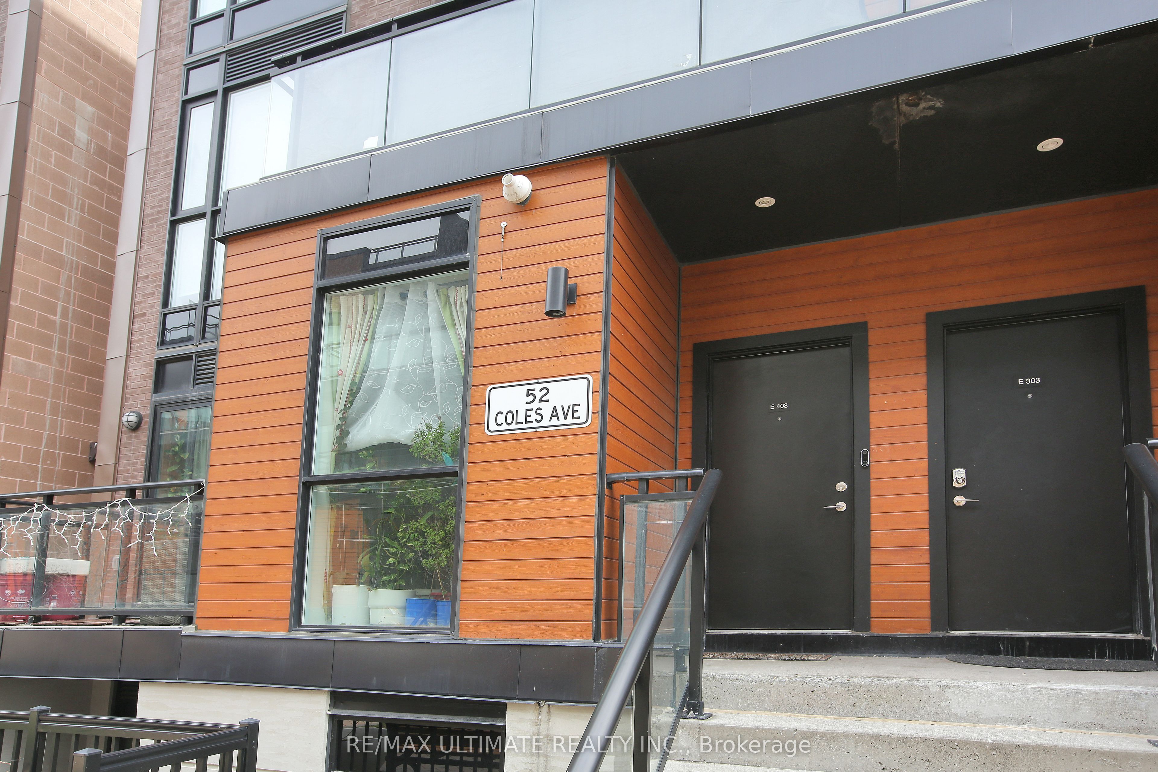 52 Coles Avenue E403