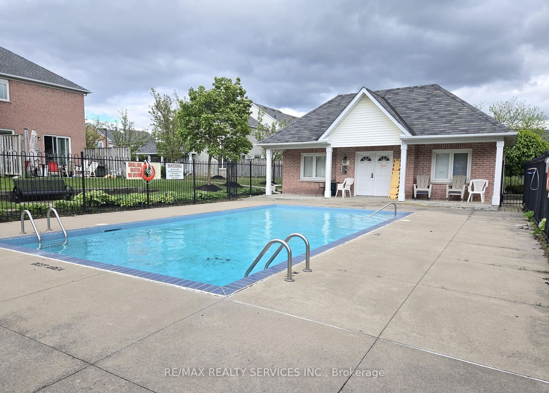 5205 Glen Erin Drive E 26A