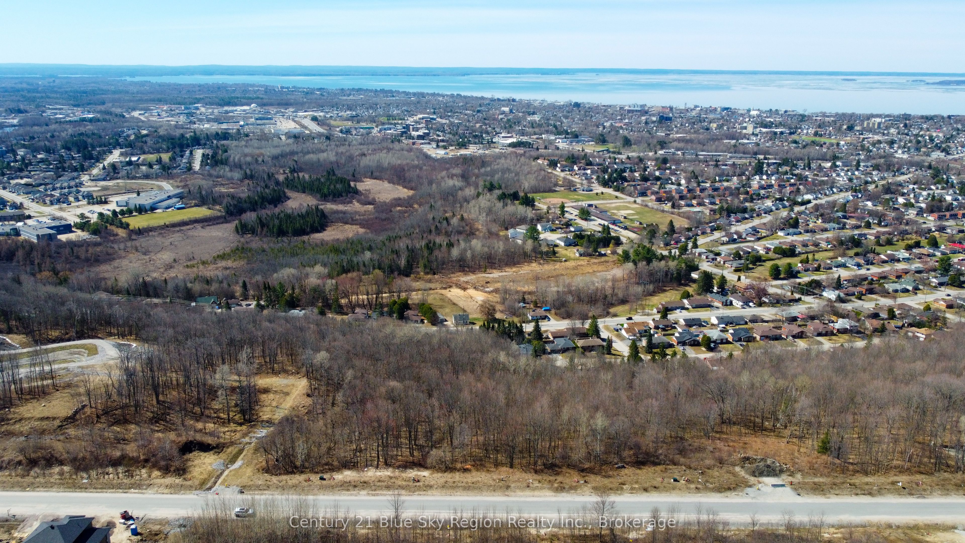 Photo 1 of 6 — 70 KENRETA Drive, North Bay, ON P1C 0A5