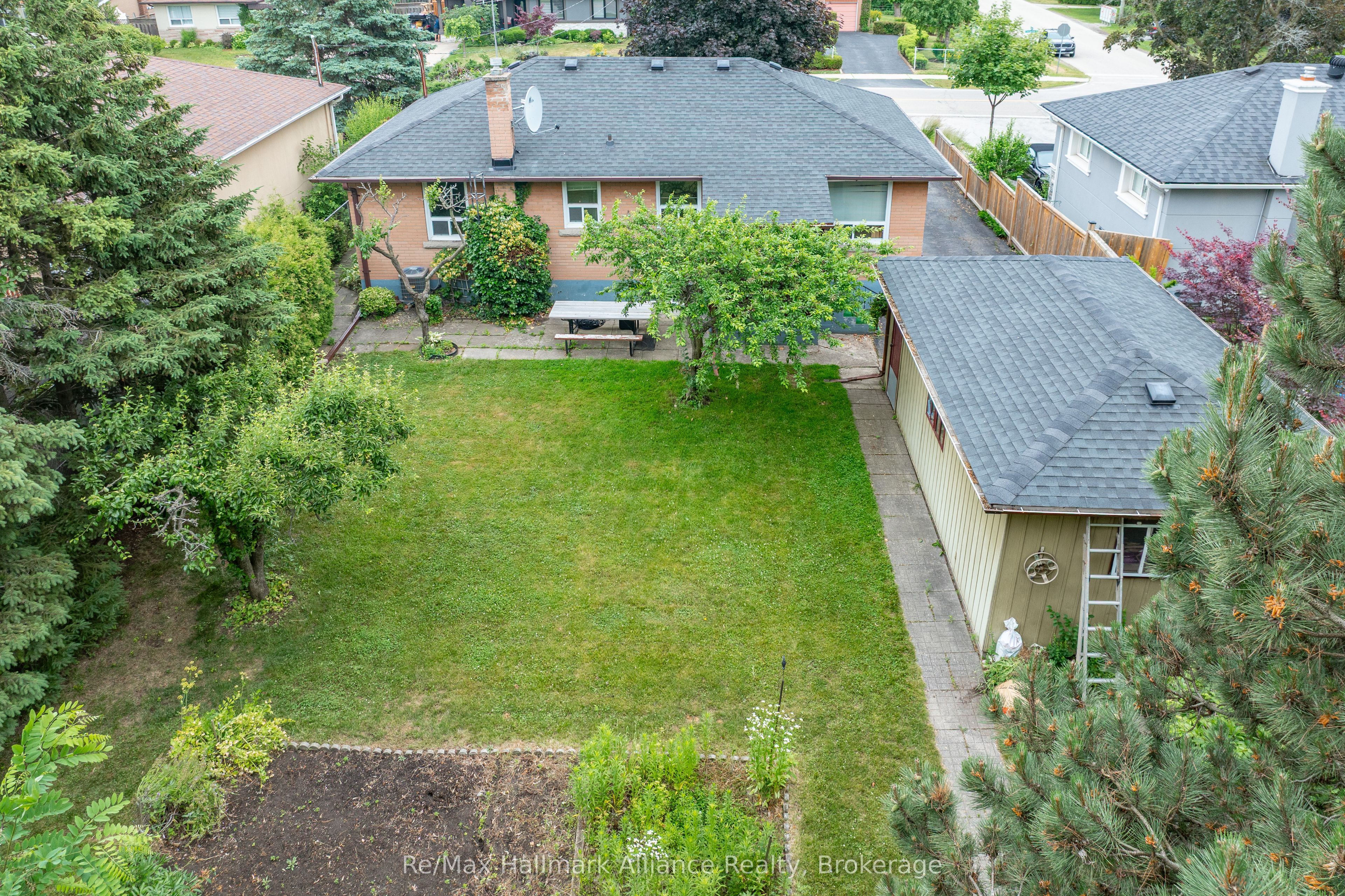 543 Pinegrove Drive