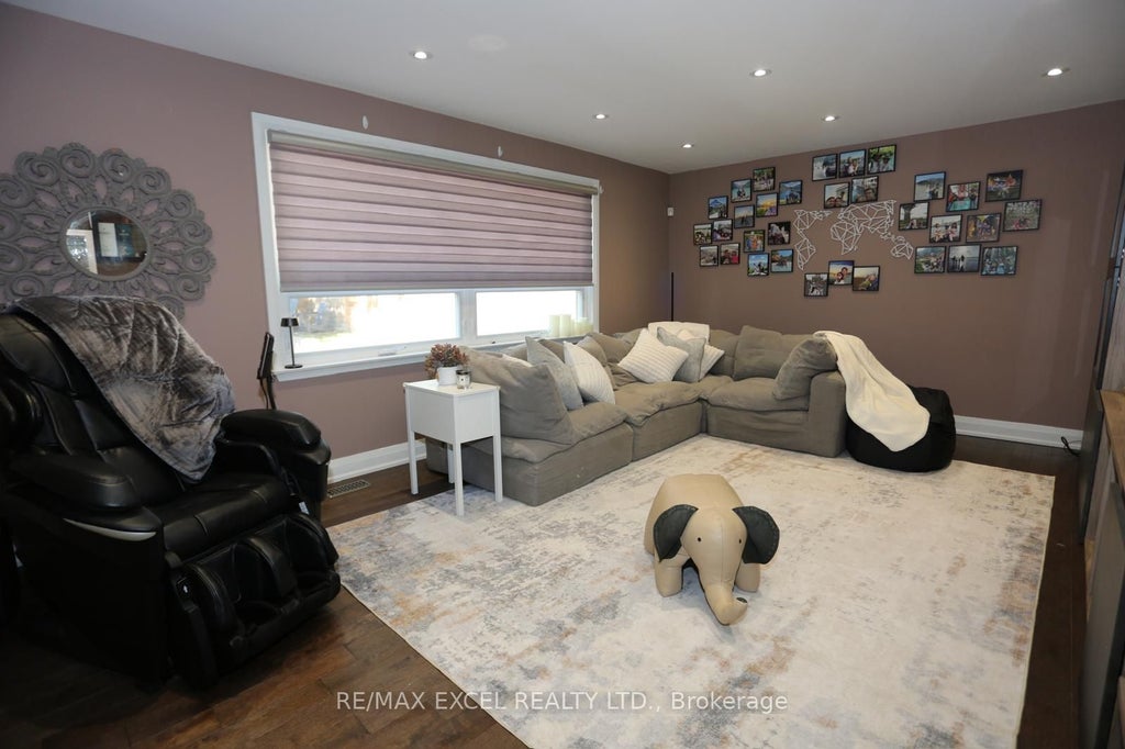 Photo of 16 Aldenham Crescent, Toronto, ON M3A 1S2 (MLS # C13871236)