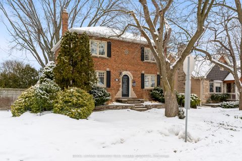 605 Emerald Street Burlington ON L7R 2P3