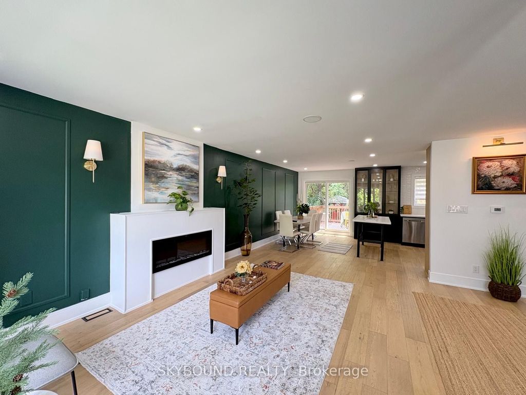 Photo of 23 Drury Lane, Toronto, ON M9P 1P8 (MLS # W12481871)