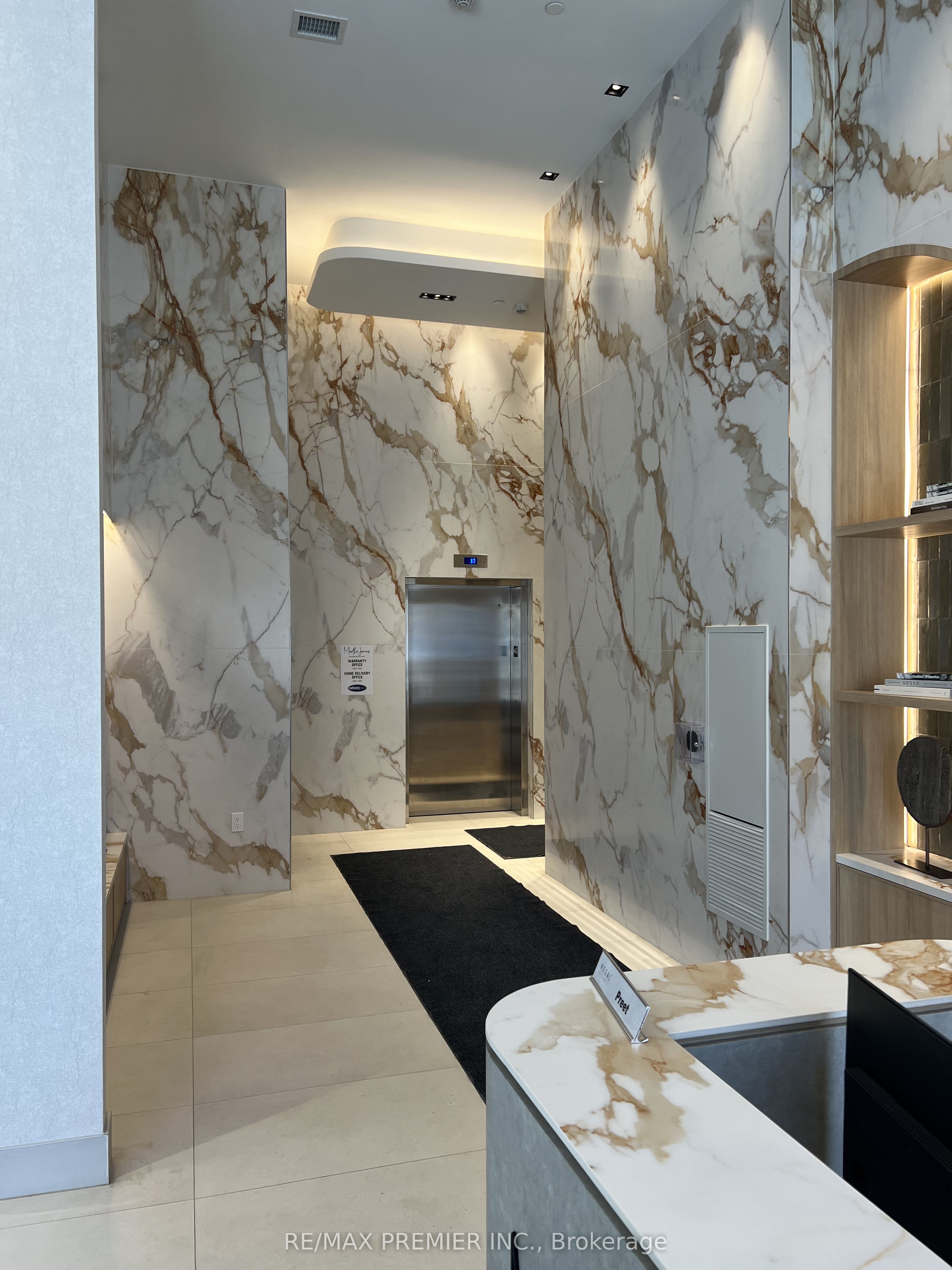 2088 James Street 509