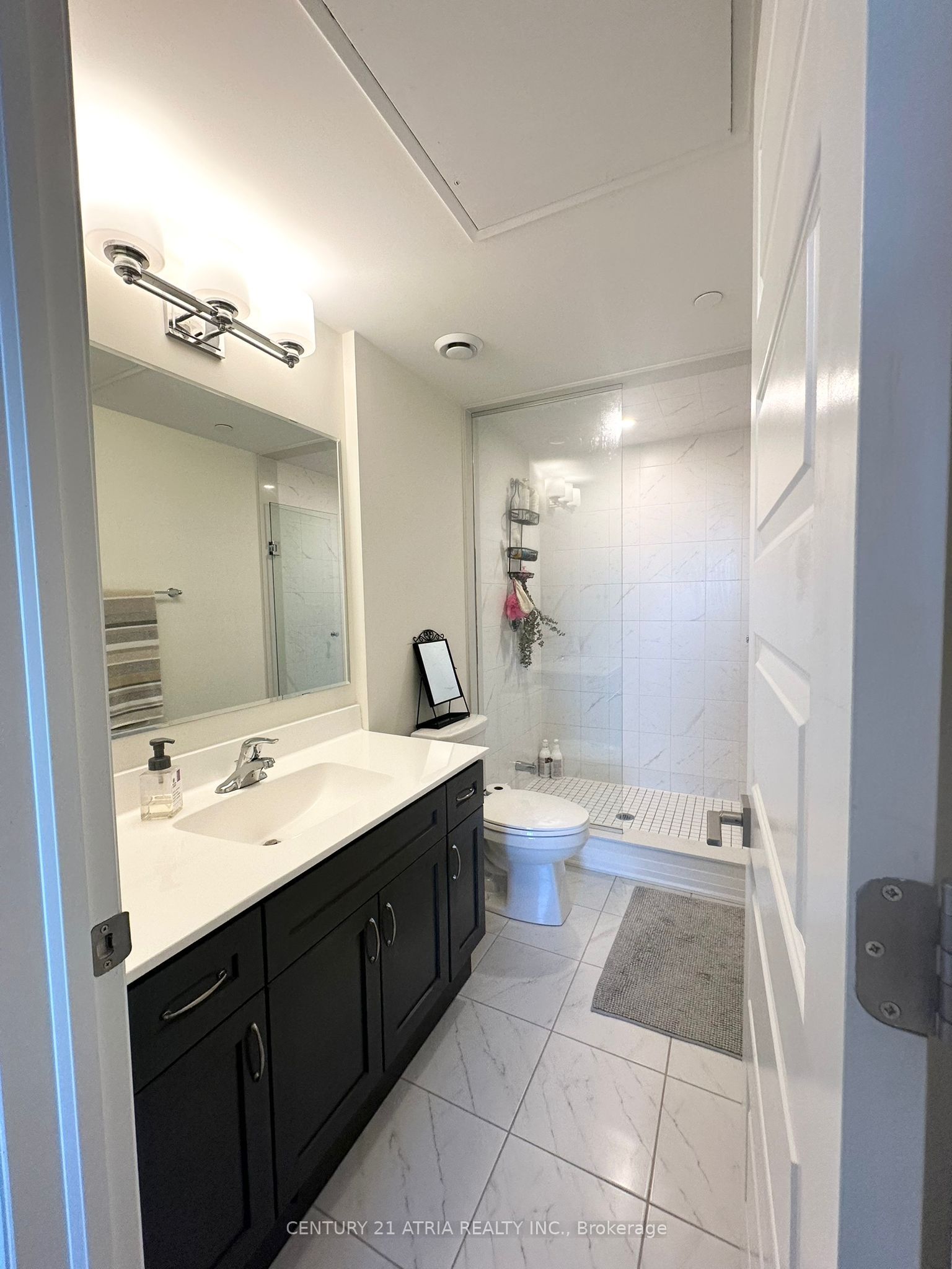 58 Adam Sellers Street 607