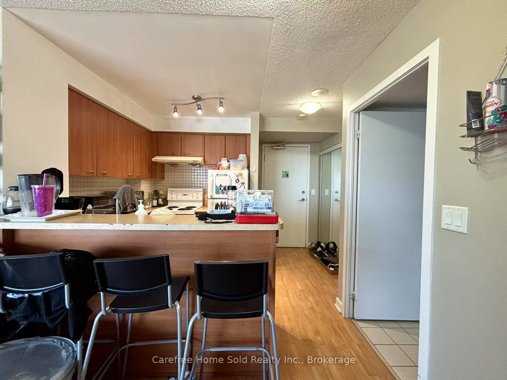 38 LEE CENTRE Drive 1703