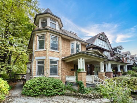 41 Tyndall Avenue Toronto ON M6K 2E9