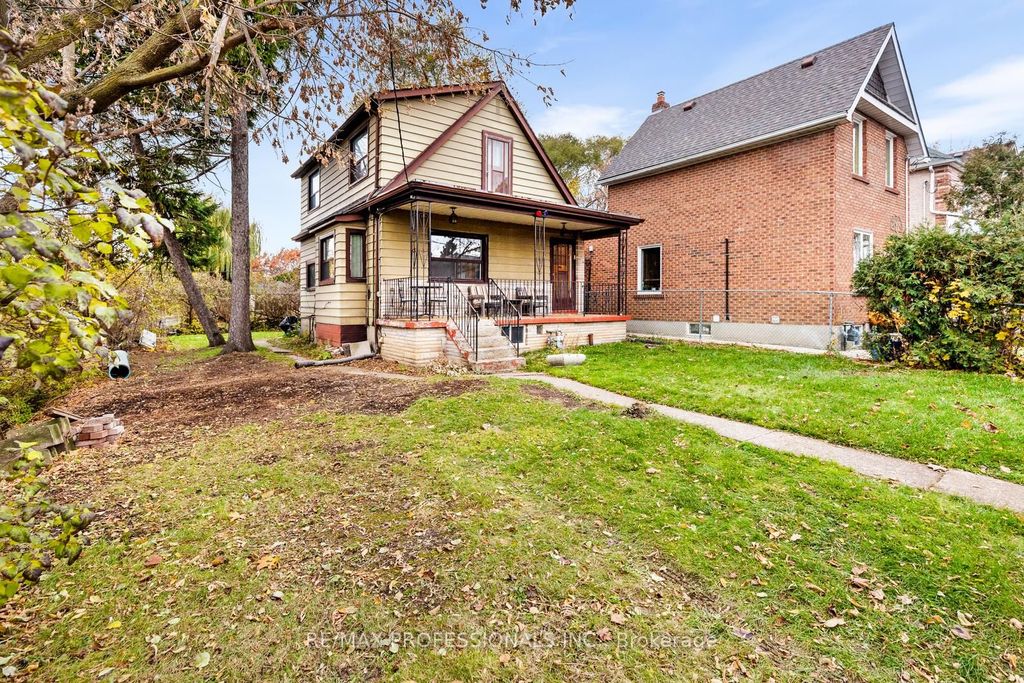 Photo of 16 Cliff Street, Toronto, ON M6N 4L6 (MLS # W13022230)