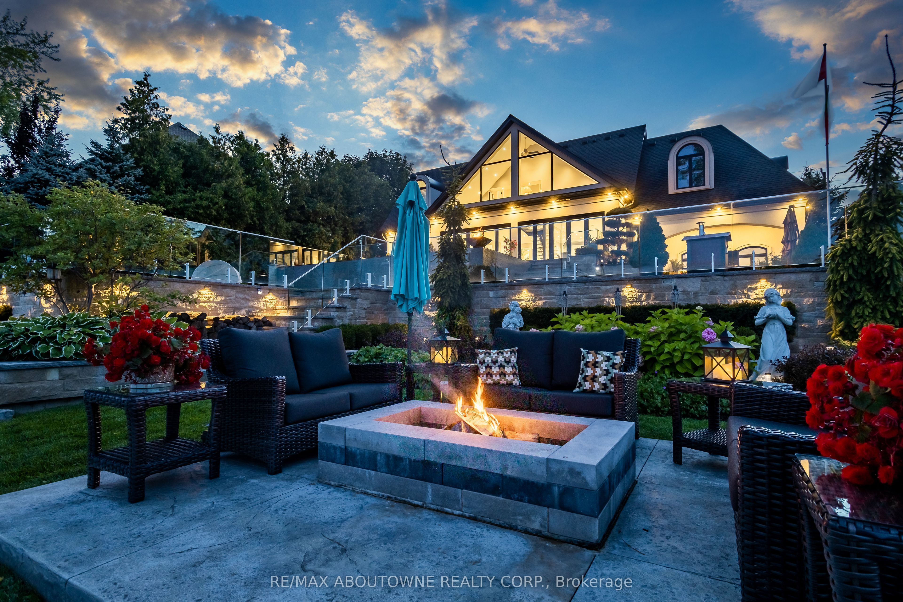 3188 Lakeshore Road