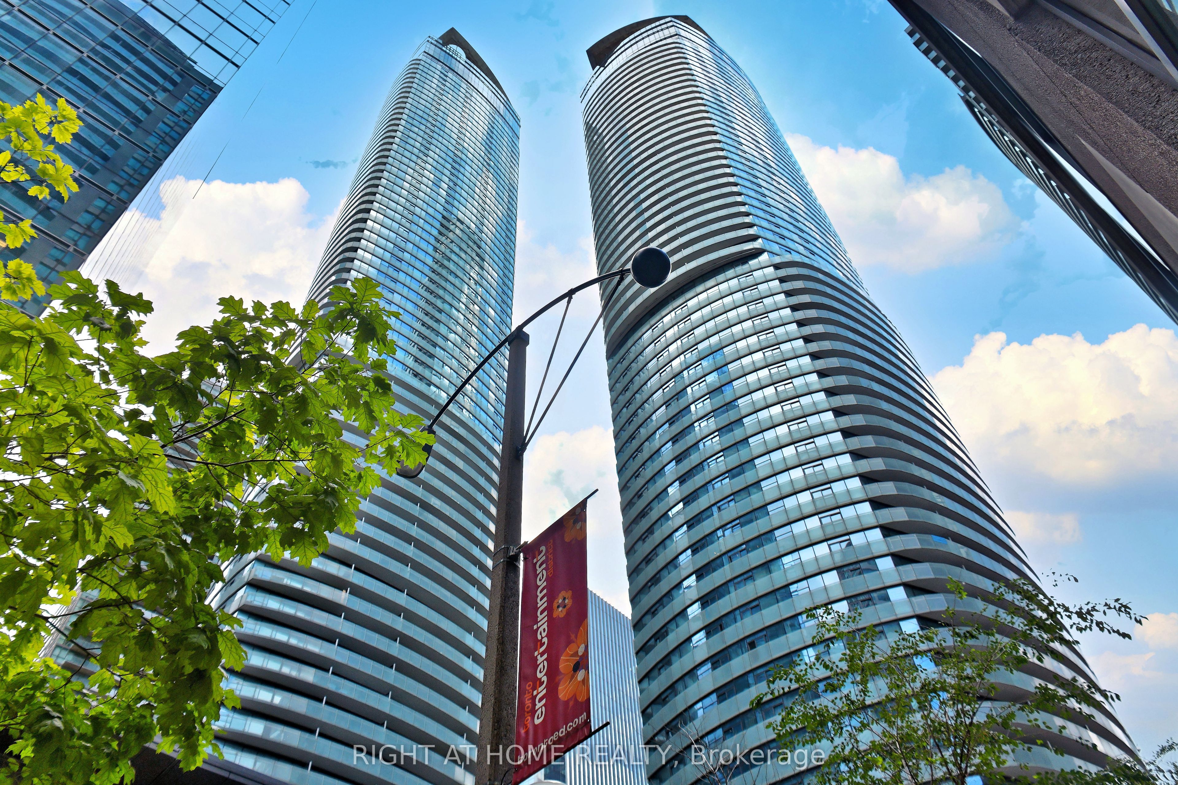 14 York Street 708