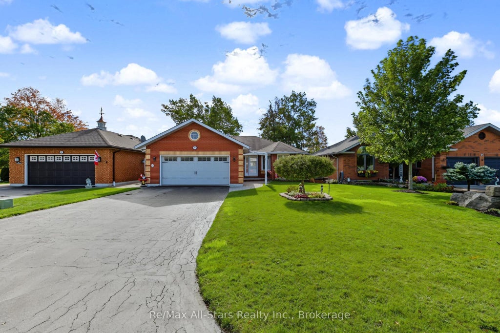 Photo of 9 Hillview Drive, Kawartha Lakes, ON K0M 1A0 (MLS # X14021828)