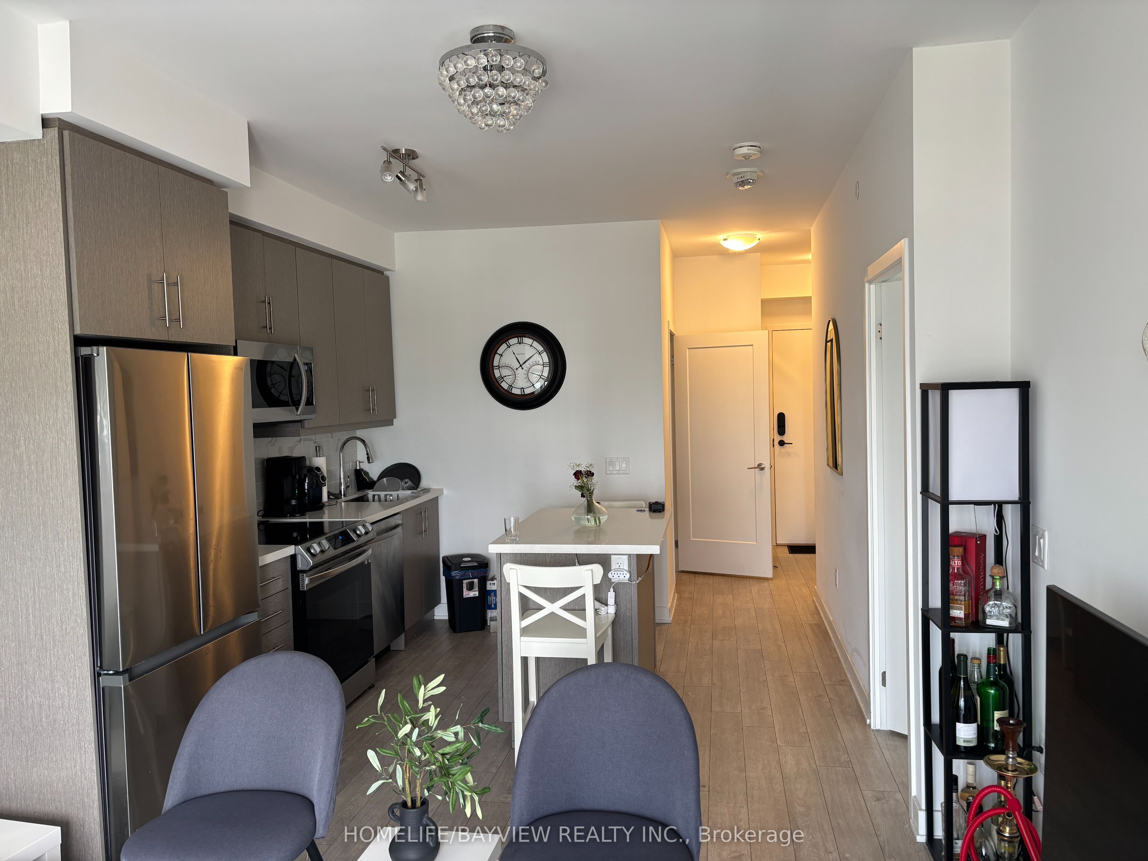 95 Oneida Crescent 2012