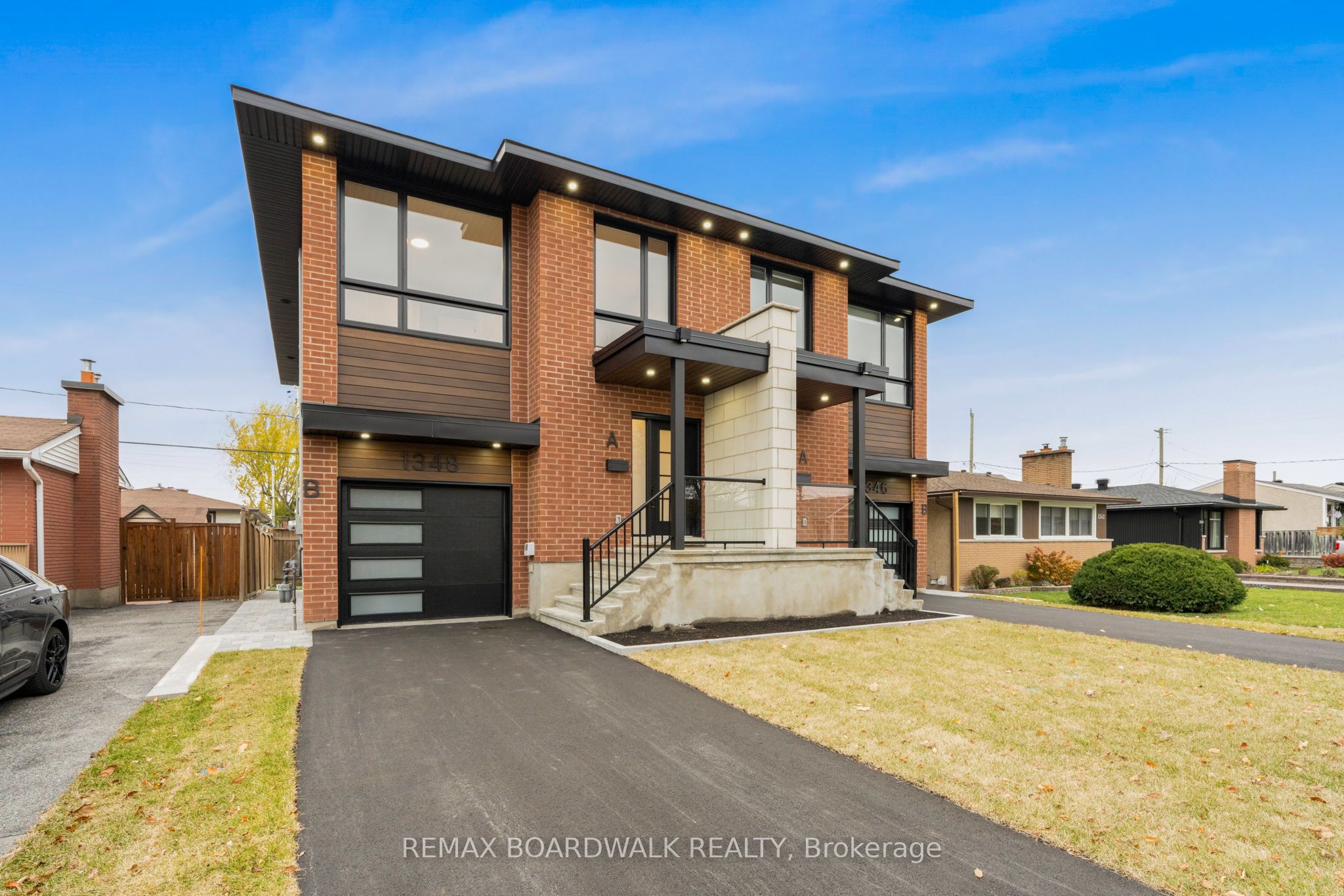 Photo 1 of 25 — 1348 Avenue Q Avenue B, Alta Vista and Area, ON K1G 0B6