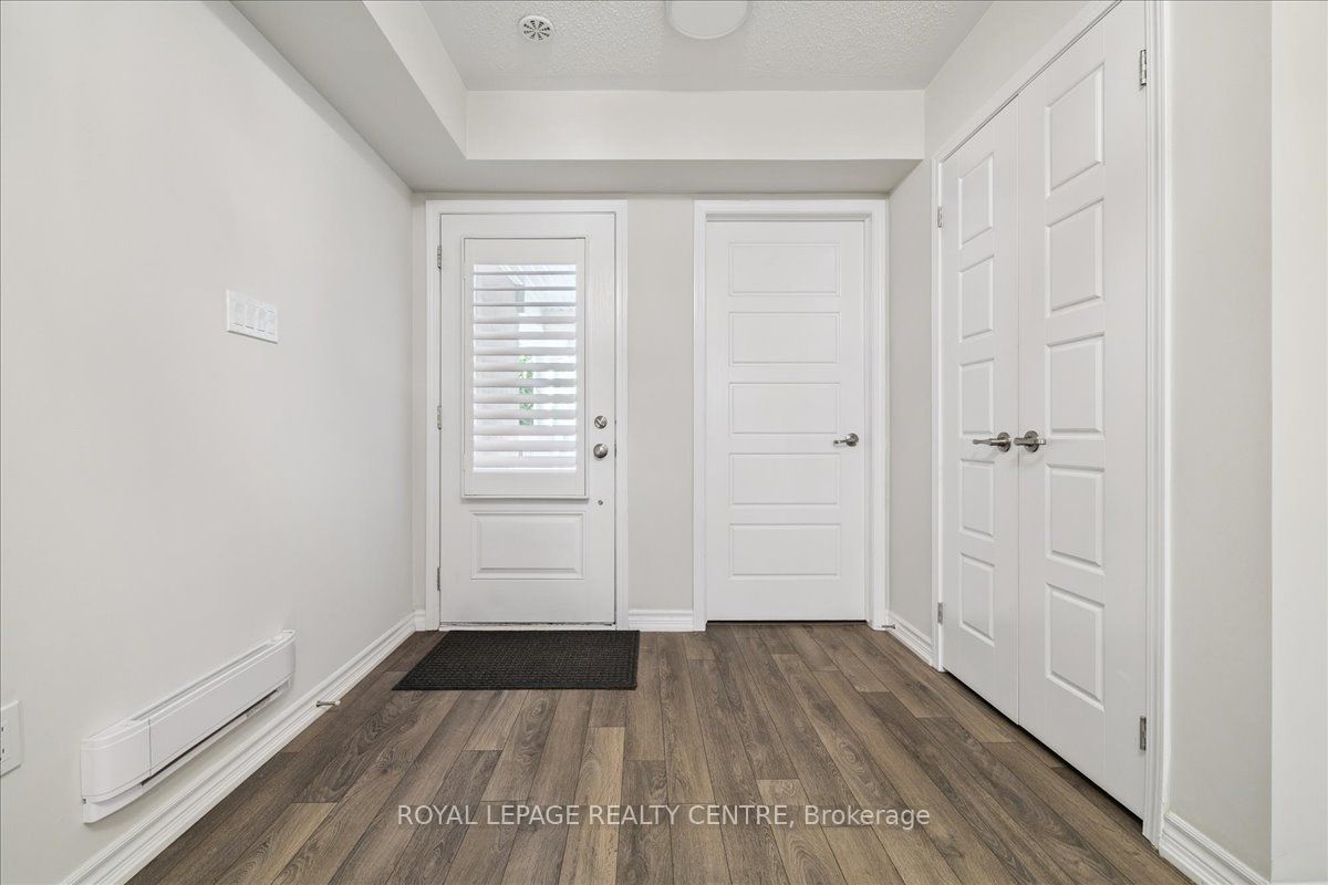 3087 Mistletoe Gardens