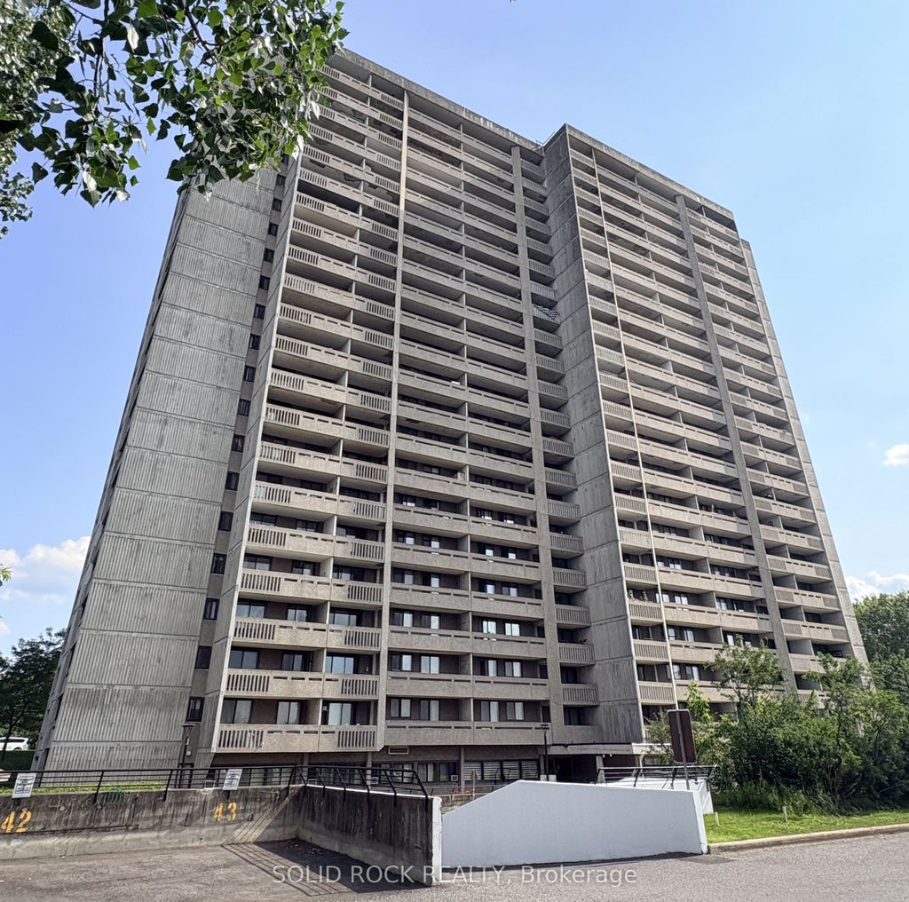 Photo of 415 Greenview Avenue N #309, Britannia - Lincoln Heights and Area, ON K2B 8G5 (MLS # X13820798)