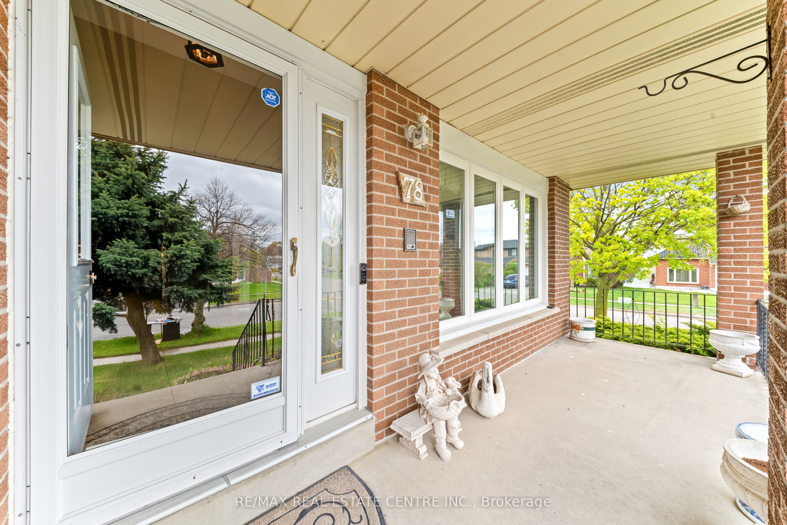 78 Panorama Crescent