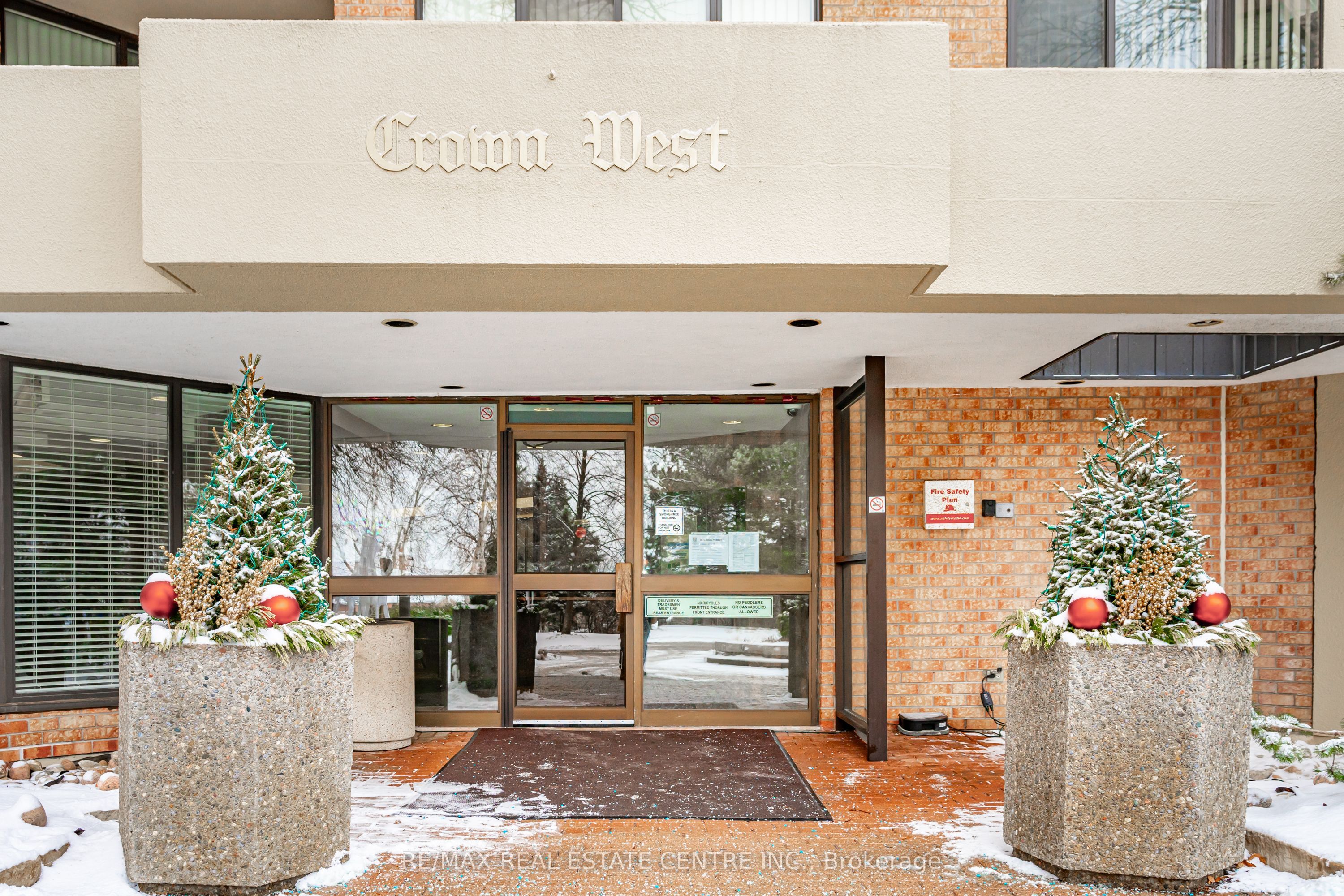 20 Cherrytree Drive 806