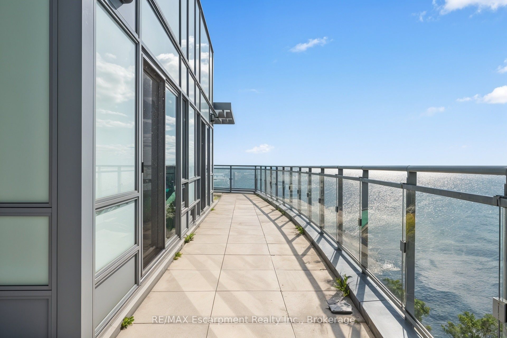 3500 Lakeshore Road W 827