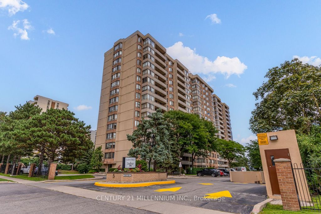 Photo of 5 Lisa Street #604, Brampton, ON L6T 4T4 (MLS # W12957690)