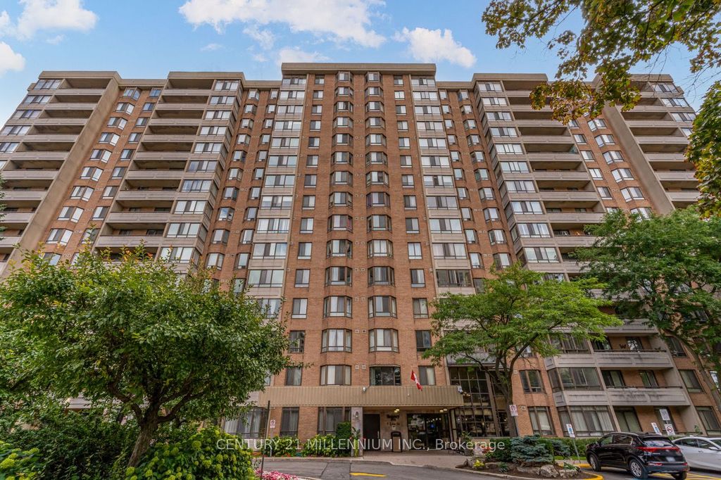 Photo of 5 Lisa Street #604, Brampton, ON L6T 4T4 (MLS # W12957690)