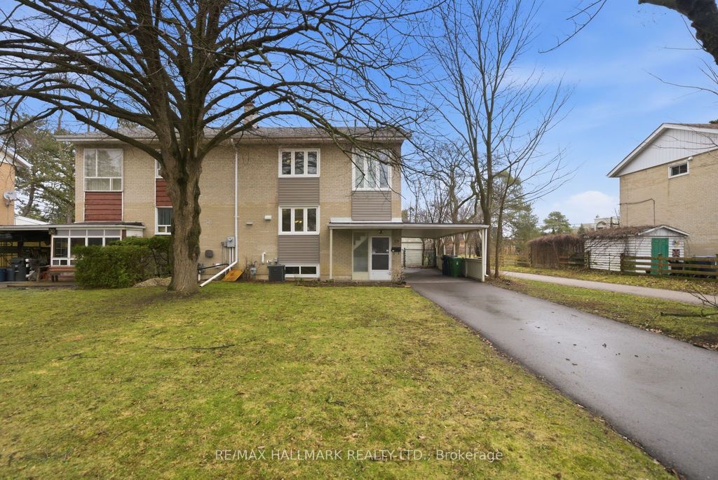 Photo of 28 Langbourne Place, Toronto, ON M3B 1A9 (MLS # C12989334)