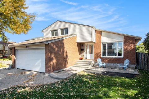 Photo of 1118 CHATEAU Crescent, Orleans - Convent Glen and Area, ON K1C 2E1 (MLS # X12464547)