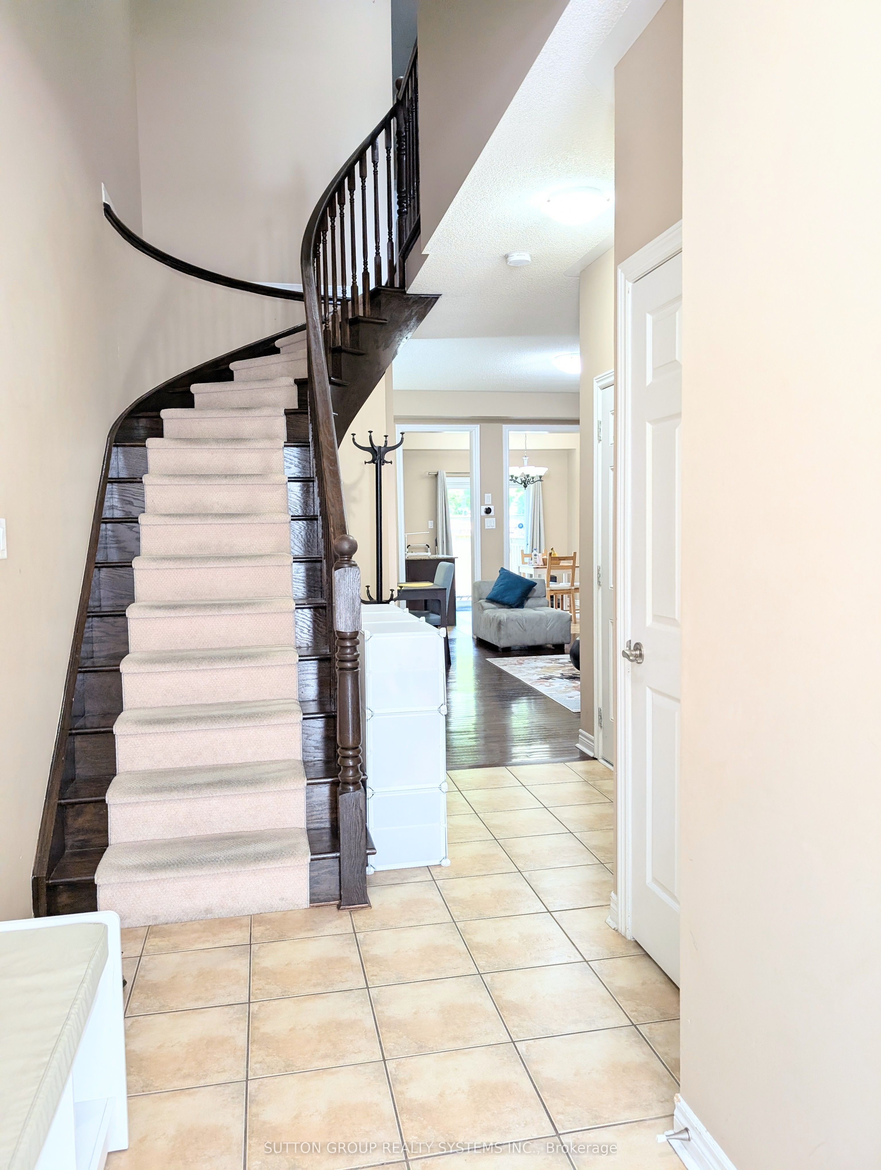 2453 Grand Oak Trail