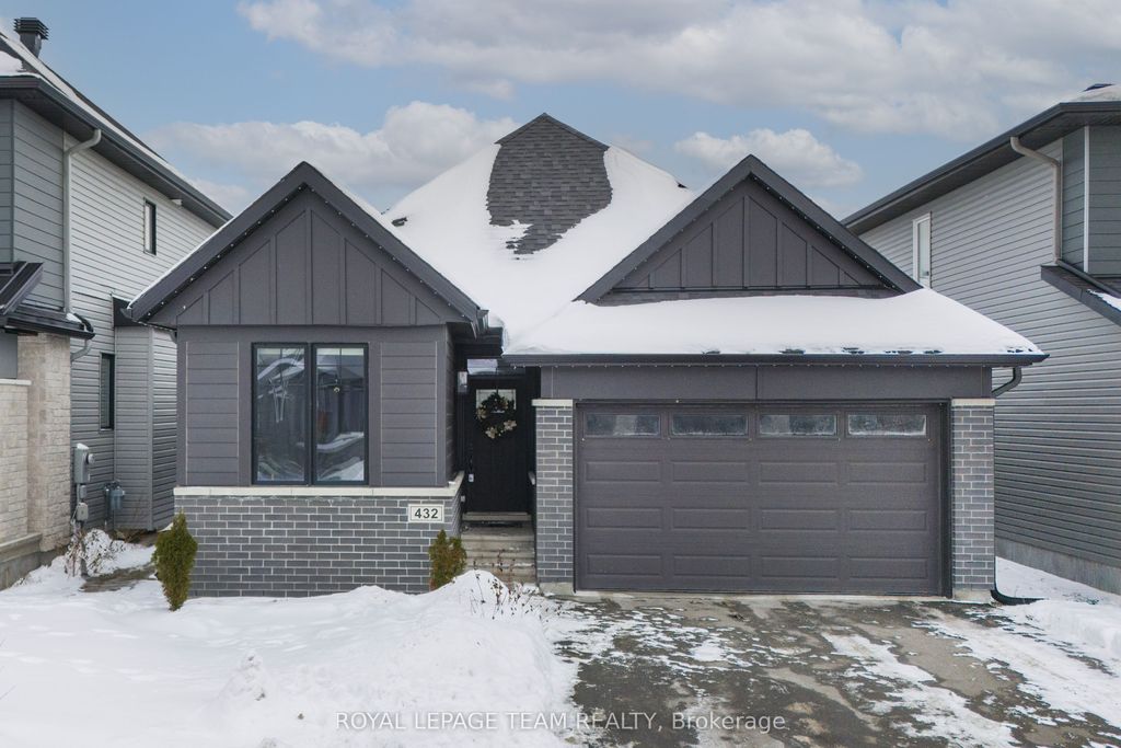 Photo of 432 Gidran Circle, Kanata, ON K2V 0P5 (MLS # X12794284)