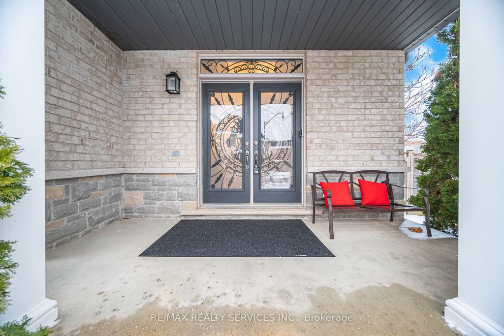 Photo of 17 ISLAND Grove, Brampton, ON L6X 0W6 (MLS # W12674906)