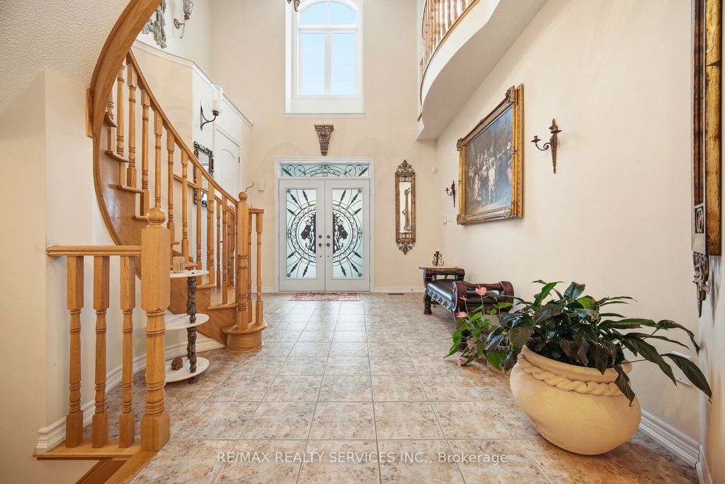 Photo of 17 ISLAND Grove, Brampton, ON L6X 0W6 (MLS # W12674906)