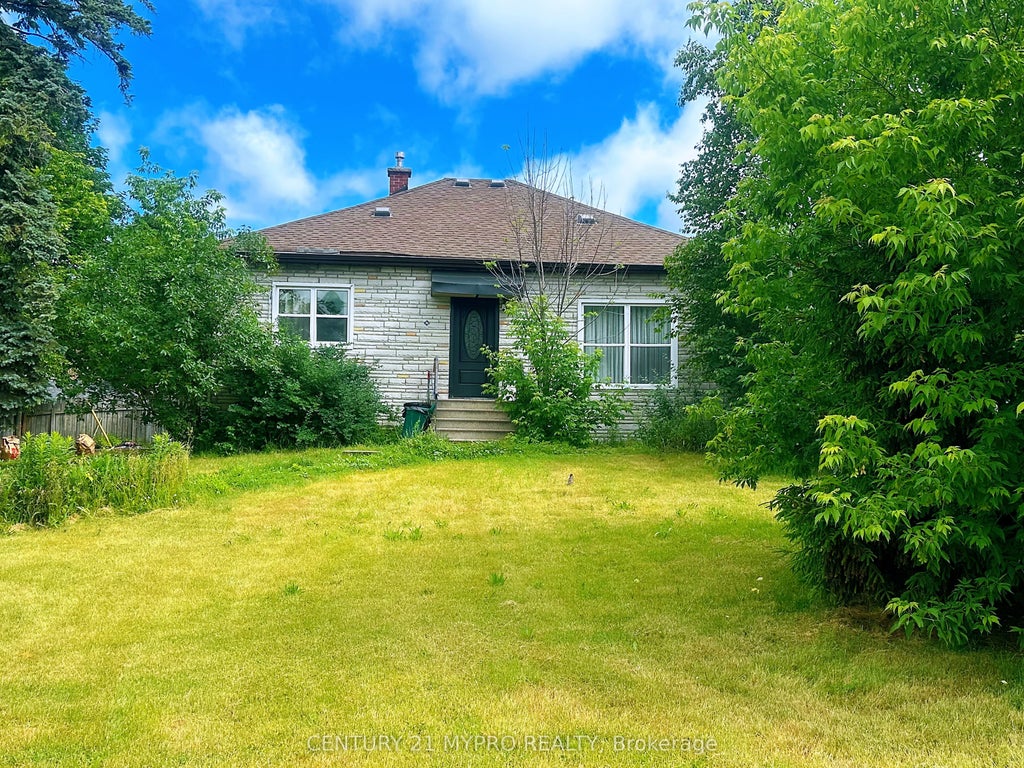 Photo of 94 Prospect Street, Newmarket, ON L3Y 3T4 (MLS # N13448954)