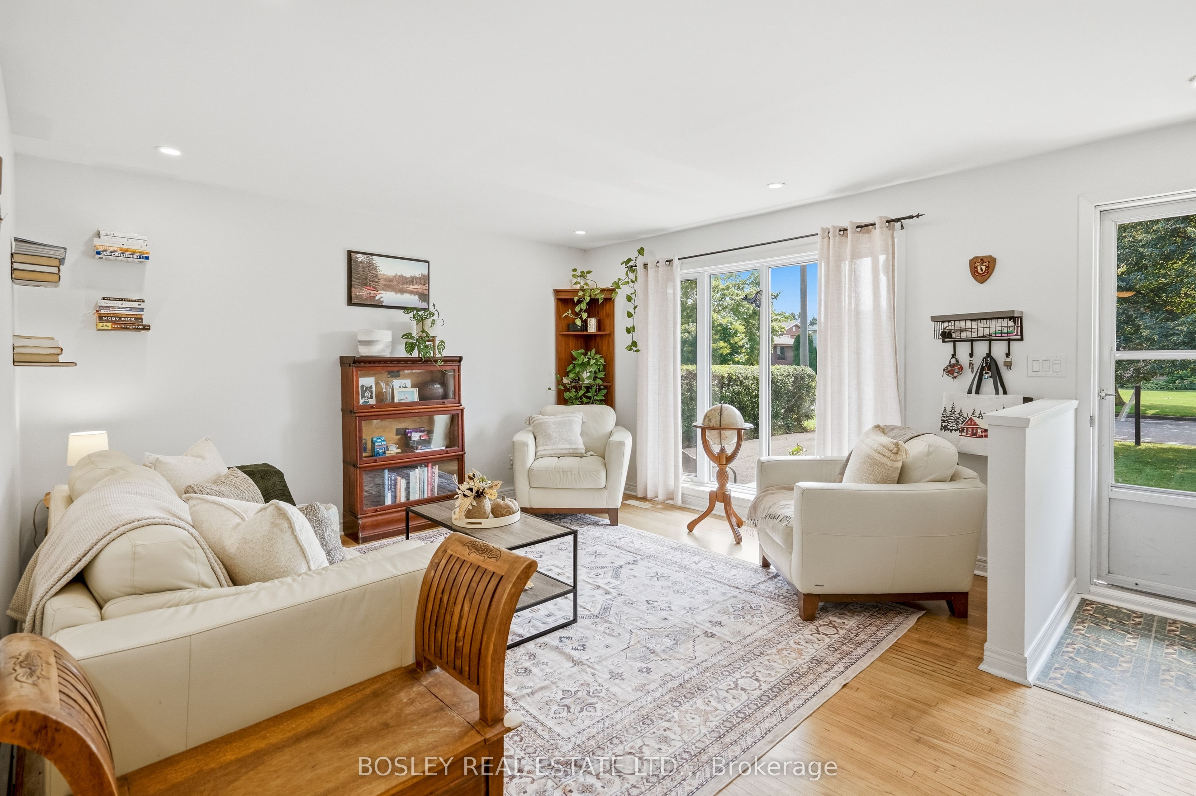17 Acadia Crescent