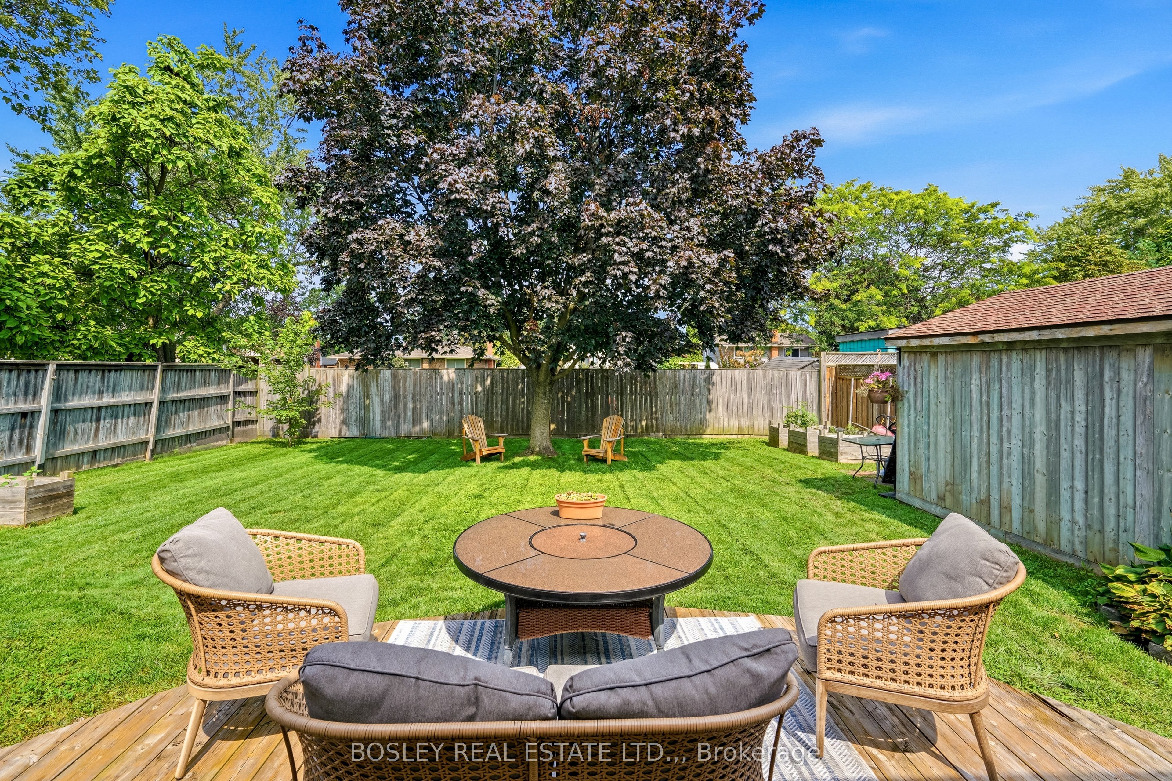 17 Acadia Crescent