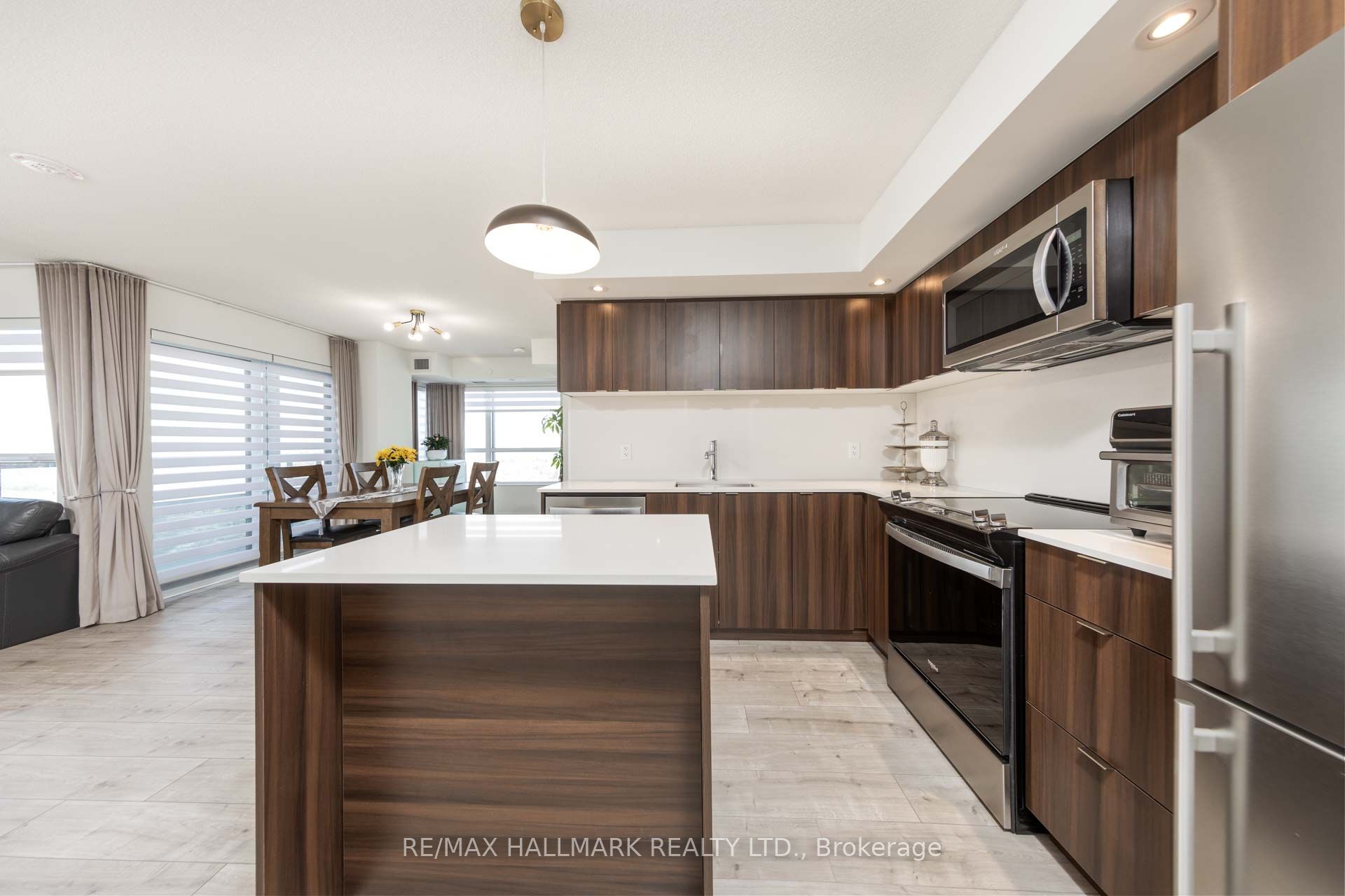 10 Eva Road 2206