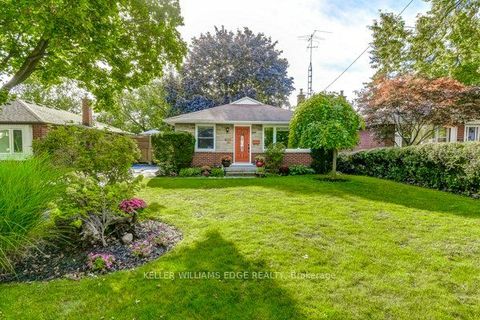 1216 De Quincy Crescent Burlington ON L7P 1E1