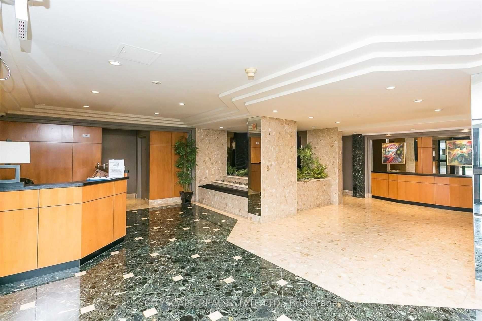 6 Humberline Drive 605