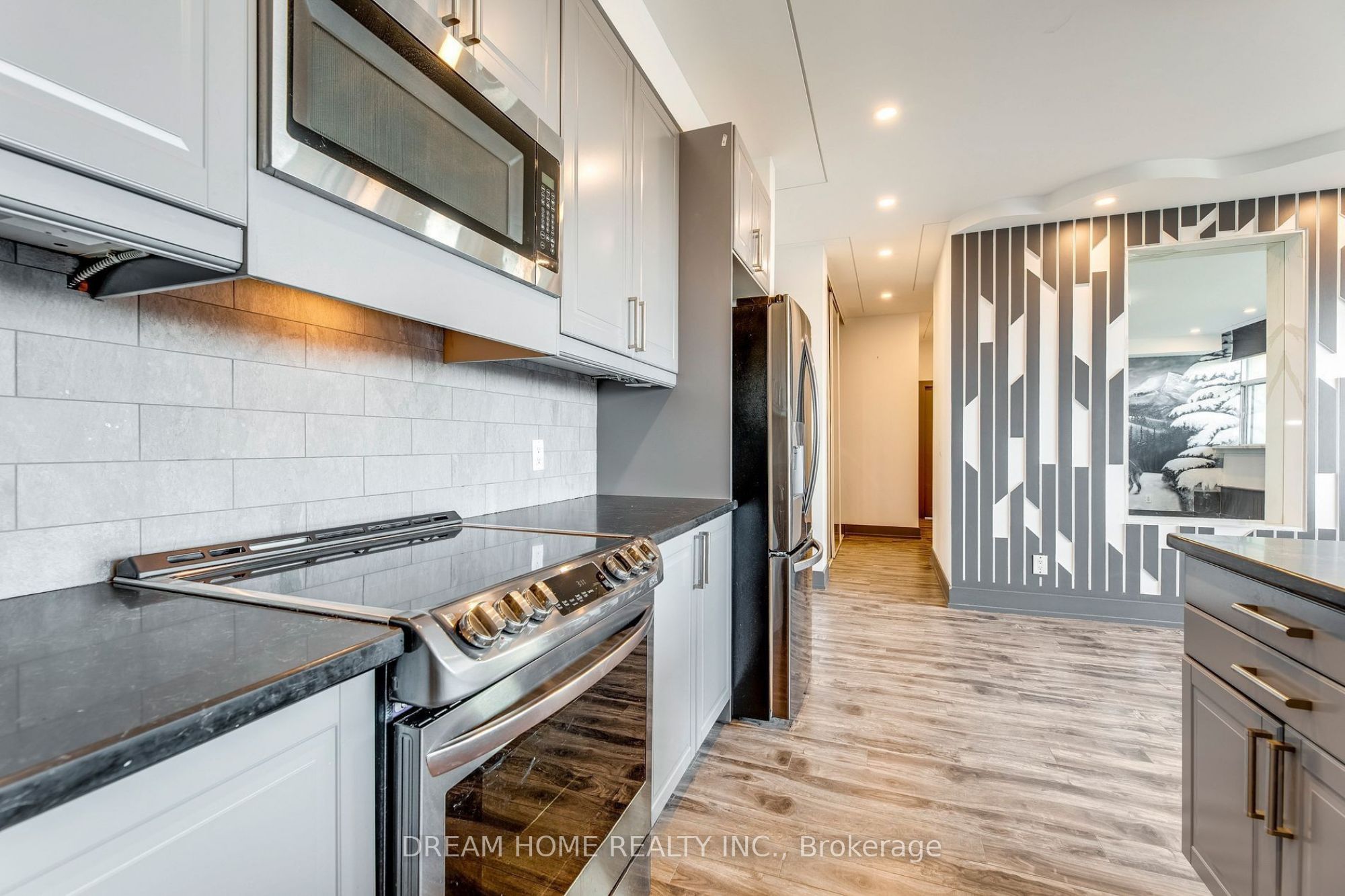 2301 Derry Road W 1010