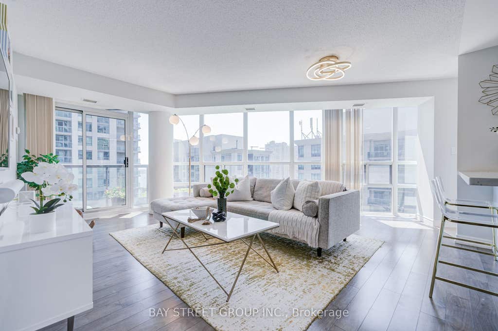 Photo of 30 Grand Trunk Crescent #1811, Toronto, ON M5J 3A4 (MLS # C13564616)