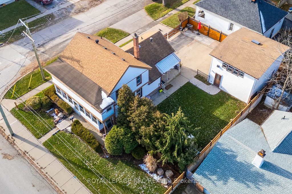 Photo of 85 S Pine Street S, Thorold, ON L2V 3L8 (MLS # X12596342)