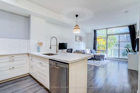 9 Spadina Avenue M09 Toronto ON M5V 3V5