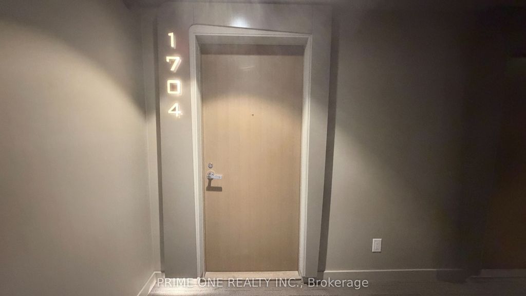 Photo of 1 Bloor Street E #1704, Toronto, ON M4W 0A8 (MLS # C13137624)