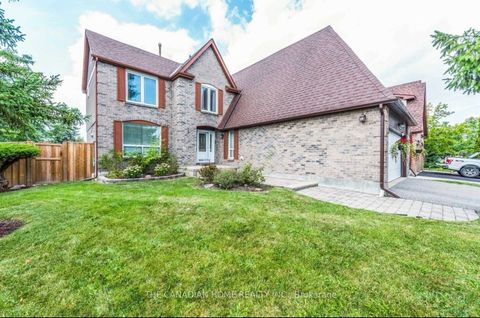 52 MOFFATT Avenue Brampton ON L6Y 2M8